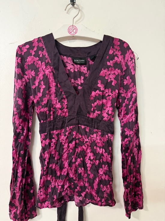 New York & Company Tops - New York & Company Black and Pink Floral V-Neck Blouse Y2K